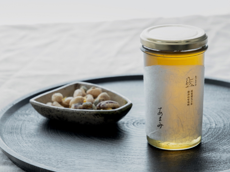 富山県富山市の島川あめ店では、澱粉と麦芽をじっくり丁寧に炊き上げた、からだにやさしいあまみを製作しています。